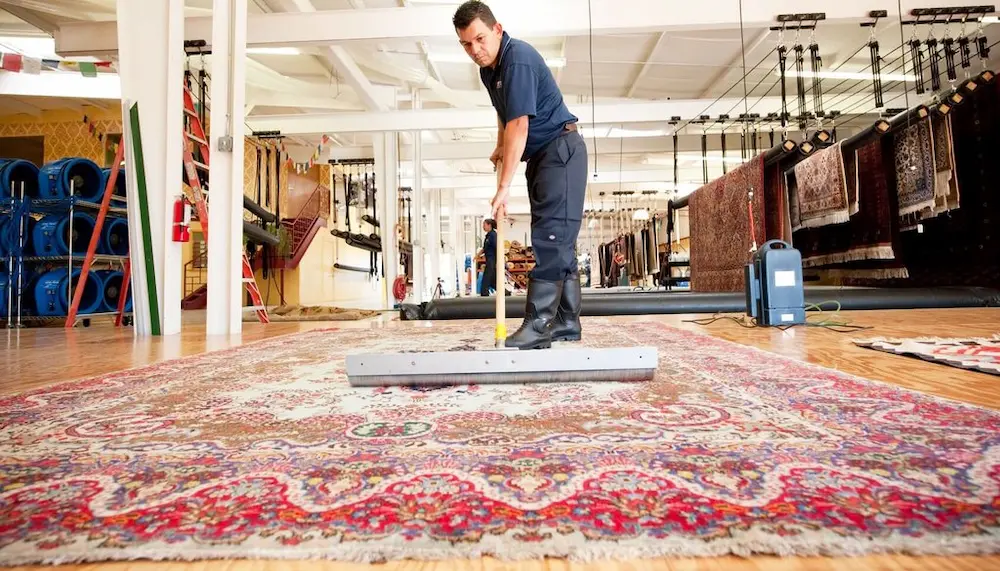 شستشوی انواع فرش در قالیشویی اختیاریه